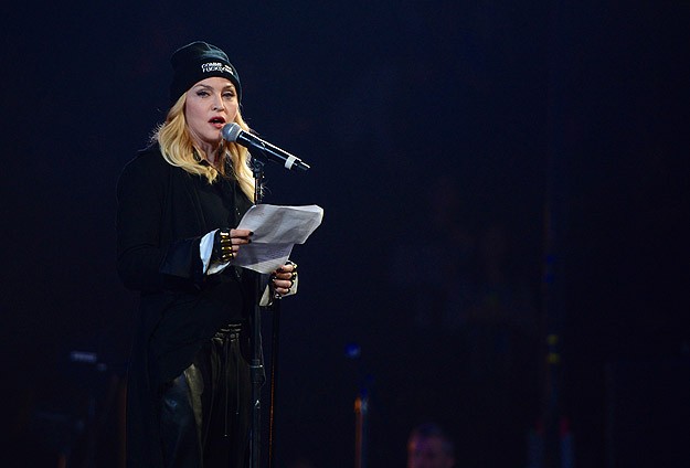 Madonna'nın kıyafetleri 3,2 milyon dolara satıldı