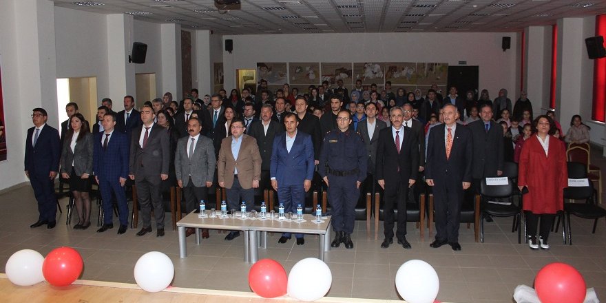 Yunak’ta Öğretmenler Günü kutlandı
