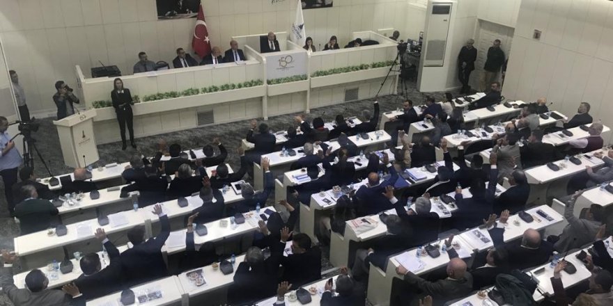İzmir Büyükşehir Belediyesi suya yüzde 15 zam yaptı