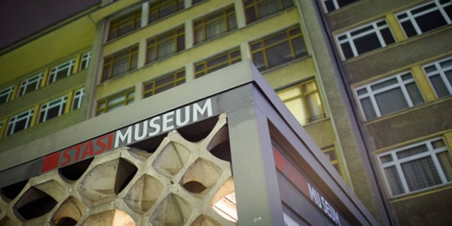 Almanya'da bir müze soygunu daha: Madalya ve mücevherler çalındı