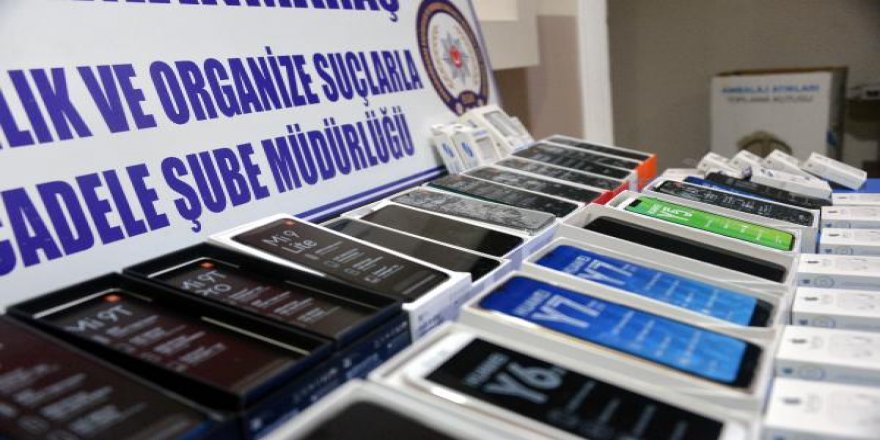 Seyyar satıcıdan 90 bin liralık telefon çıktı