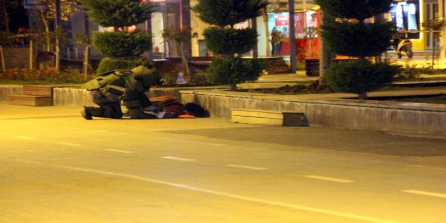 Şüpheli valiz, bomba imha robotu ile patlatıldı
