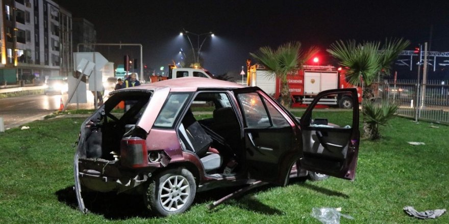 Manisa’da tır ile otomobil çarpıştı: 2 yaralı