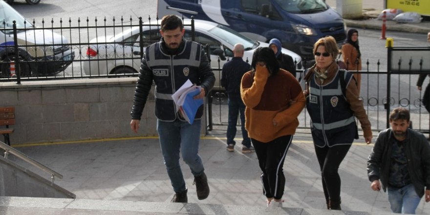Fuhuş yaptırdığı iddia edilen kadın tutuklandı