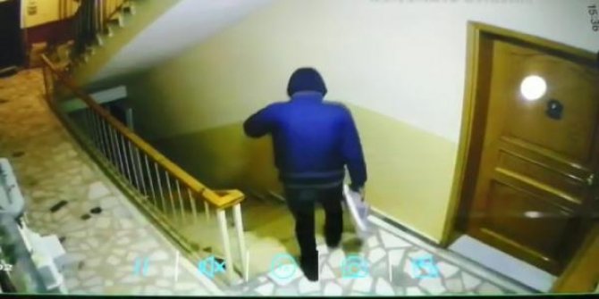 Ayakkabı hırsızı güvenlik kamerasında