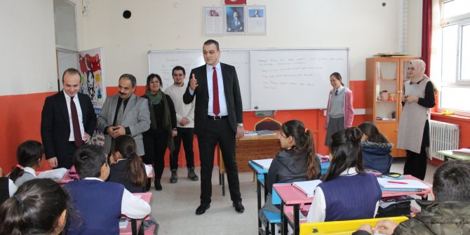 Yunak’ta "Türkçem Benim Ses Bayrağım" başlatıldı