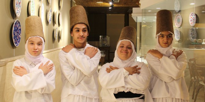 Engelli öğrenciler azimleriyle sema icra etmeyi öğrendi