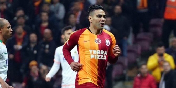 Radamel Falcao formasına kavuştu