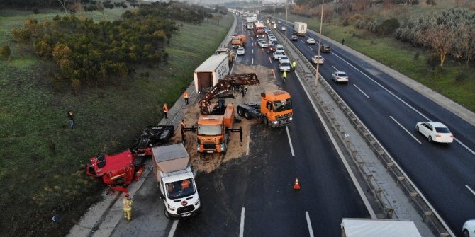 TEM Otoyolunda trafik kitlendi