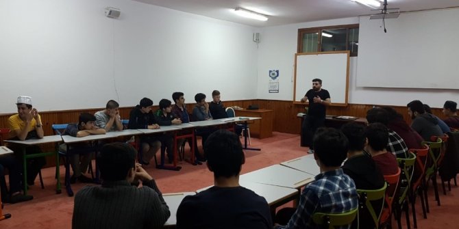 Kur’an kursunda sosyal medya eğitimi