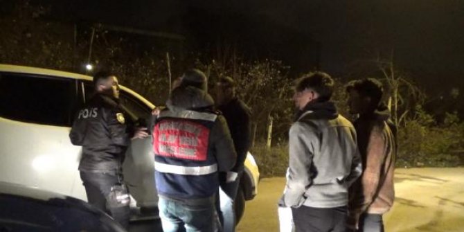 Elleri kelepçeli halde hastaneden kaçtı