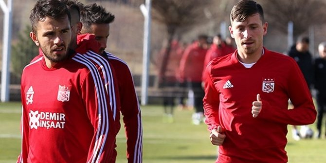 Beşiktaş'tan Emre Kılınç ve Mert Hakan açıklaması