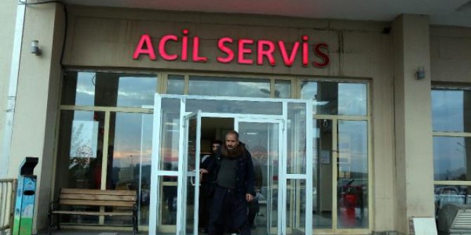 Servis minibüsü devrildi: 8 öğretmen yaralı