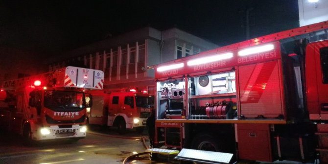 Döküm fabrikasında çıkan yangın maddi hasara neden oldu
