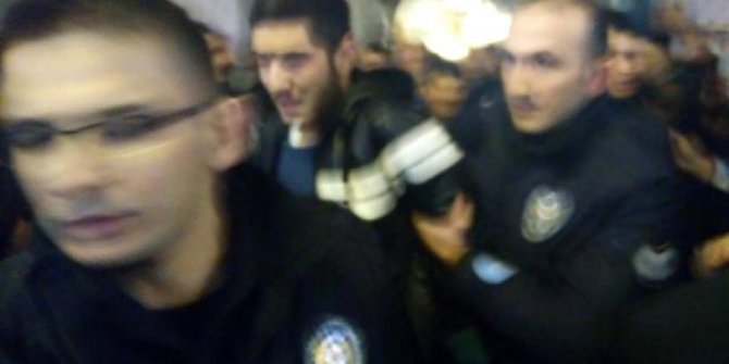 Husumetlisini camide bıçaklayarak, yaraladı