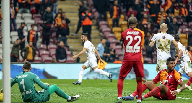 Galatasaray'a 90+1'de büyük şok