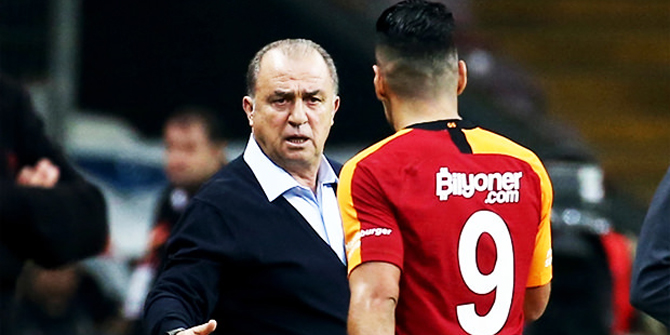 Galatasaray'da revizyon! 10 futbolcuyla yollar ayrılacak