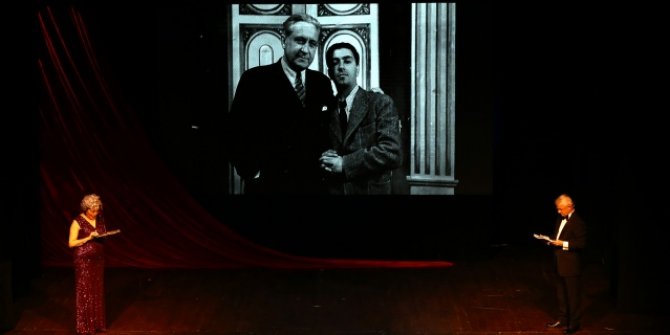 Devlet Tiyatrolarının 70. yılı İstanbul'da ünlü oyuncuların katıldığı etkinlikle kutlandı