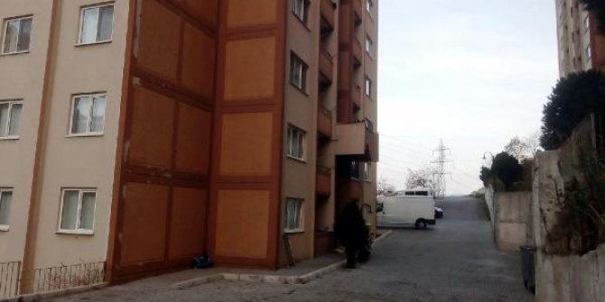 2 yaşındaki Helin, 4'üncü kattan düşüp, hayatını kaybetti