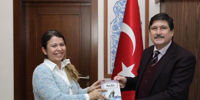 BEÜ’de ‘Rektör Amca’ kitap kampanyası
