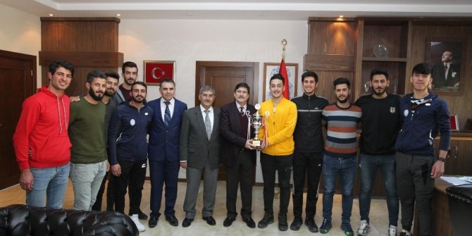 BEÜ Erkek Voleybol Takımı 1. Ligde