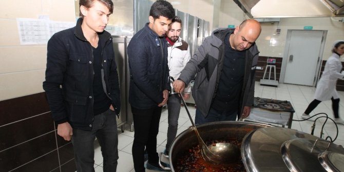 BEÜ Stratejik Düşünce Öğrenci Topluluğu yemekhaneyi denetledi