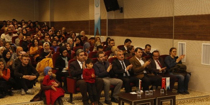 BEÜ Basın Yayın ve Radyo Öğrenci Topluluğundan şiir dinletisi