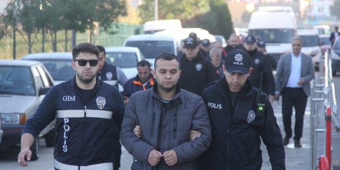 İnsan kaçakçılarının şifresini polis çözdü