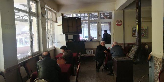 Hırsızlar köyün 4 kahvesinden televizyonları çaldı, köylüler çaresiz kaldı