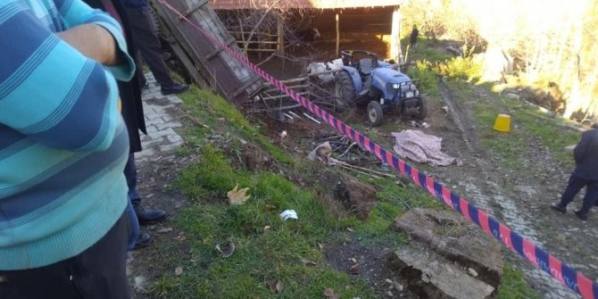 Devrilen traktörün altında kalarak hayatını kaybetti