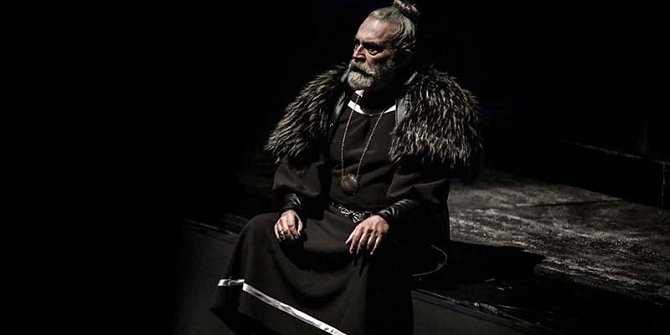 ‘Kral Lear’ seyirciyi hayran bıraktı