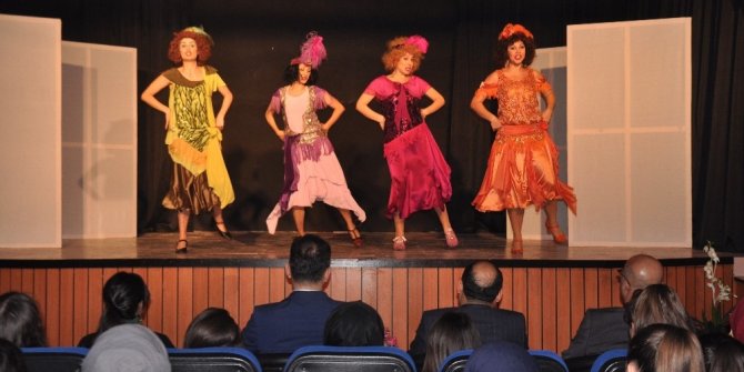 Bursa cezaevinde Akide Şekeri takdir topladı