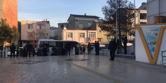 Uyuşturucu operasyonu şüphelisi 20 zanlı adliyede
