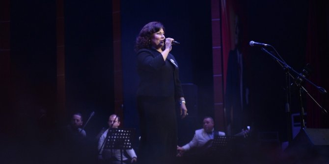 Mersin’de Gülşen Kutlu konseri