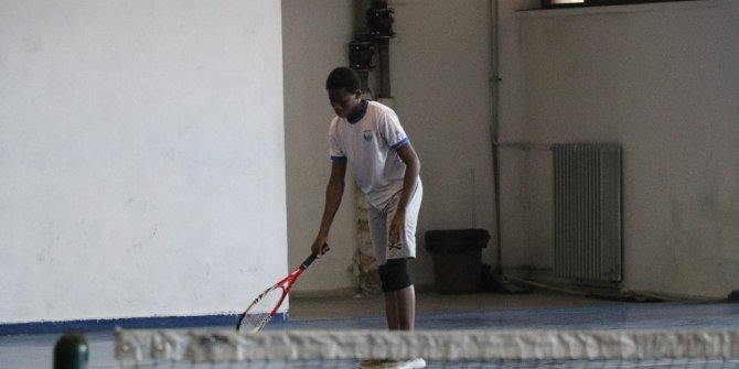 Tenis Heyecanı Tüm Hızıyla Devam Ediyor