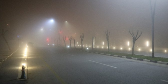 Sis ve hava kirliliği Manisa’yı esir aldı