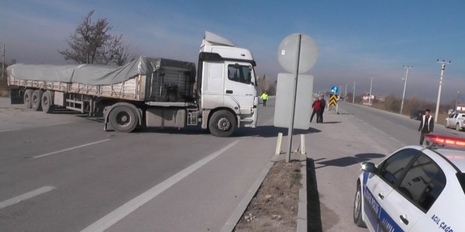 Tırın çarptığı yaşlı kadın hayatını kaybetti