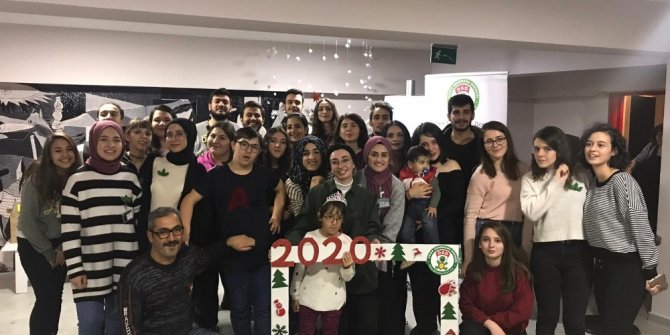 Odunpazarı’nda down sendromlu çocuklara yılbaşı kutlaması