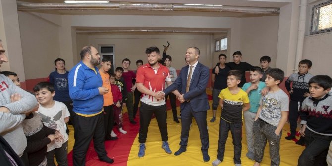 Kaymakam Aslan, öğrencilerle bir araya geldi