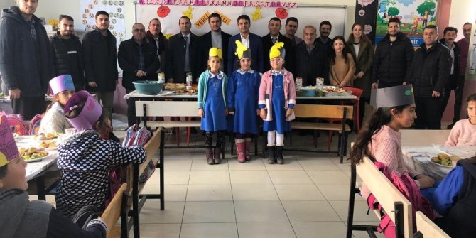 ASTOP’tan köy okullarına kırtasiye yardımı