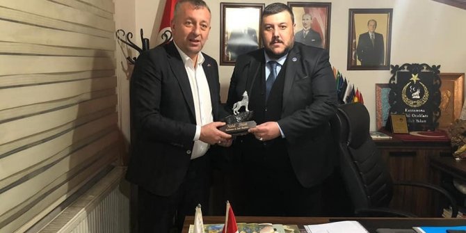 Başkan Aydın, Ülkü Ocaklarını ziyaret etti