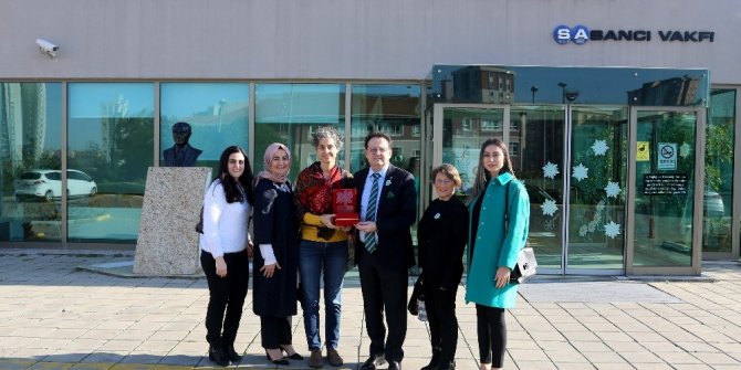 Kermesten elde ettikleri geliri engelliler için kullandılar