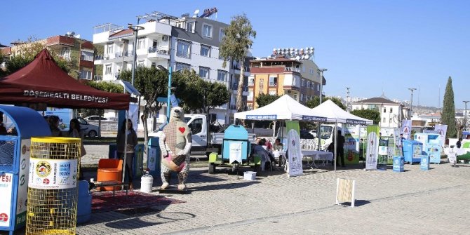 Döşemealtı Belediyesi’nden örnek geri dönüşüm standı