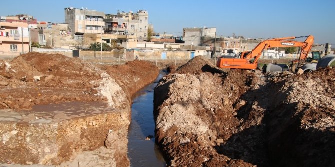 Akçakale Caddesi altyapısı güçlendiriliyor