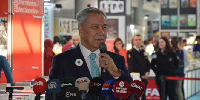 Arınç: “Nobel Edebiyat Ödülü bir haine verilmiştir”