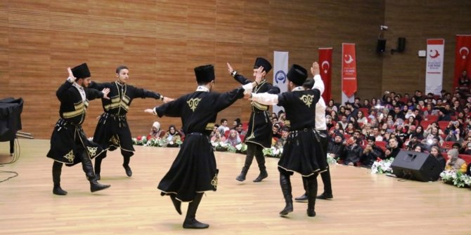 Uluslararası misafirler ASÜ’de kültürlerini tanıttı