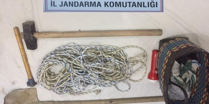 Söke’de kaçak kazı yapan 7 şüpheli suçüstü yakalandı