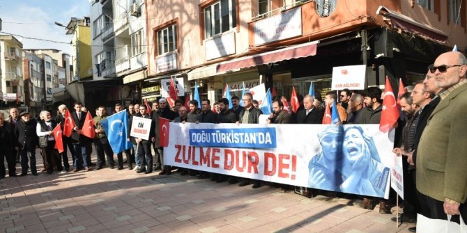 Mustafakemalpaşa Doğu Türkistan için tek ses oldu