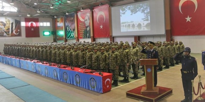 Eğitimini tamamlayan 600 bedelli er yemin etti