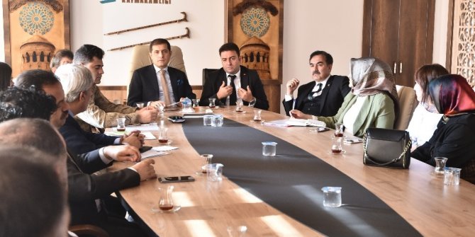 Ahlat’ta ‘Kadına Yönelik Şiddetle Mücadele’ toplantısı